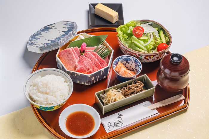 幸楽苑特選上質肉三種盛り合わせ御膳（1日限定4食）